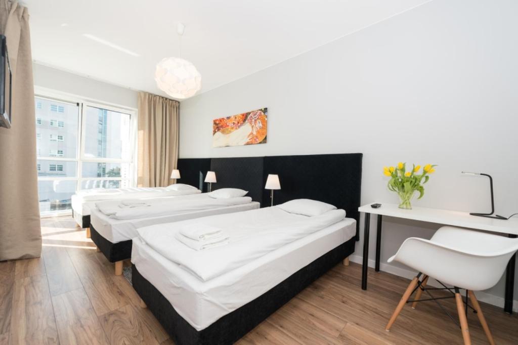 Apartamenty Towarowa Poznan Bagian luar foto