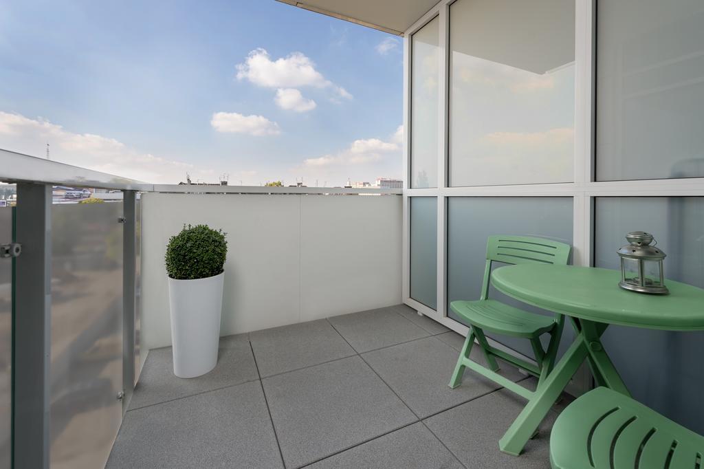 Apartamenty Towarowa Poznan Ruang foto