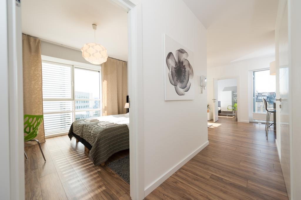 Apartamenty Towarowa Poznan Ruang foto