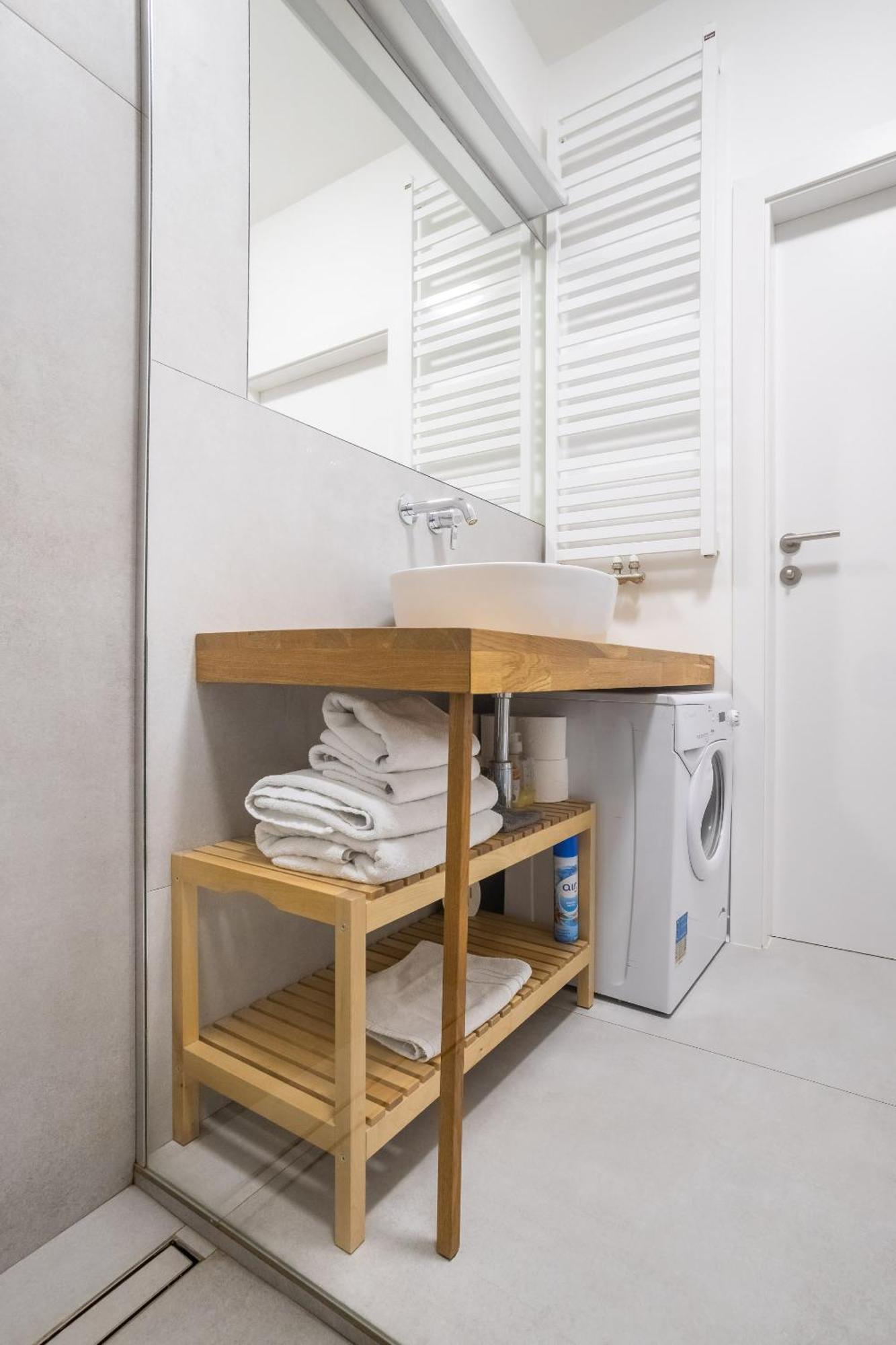 Apartamenty Towarowa Poznan Bagian luar foto
