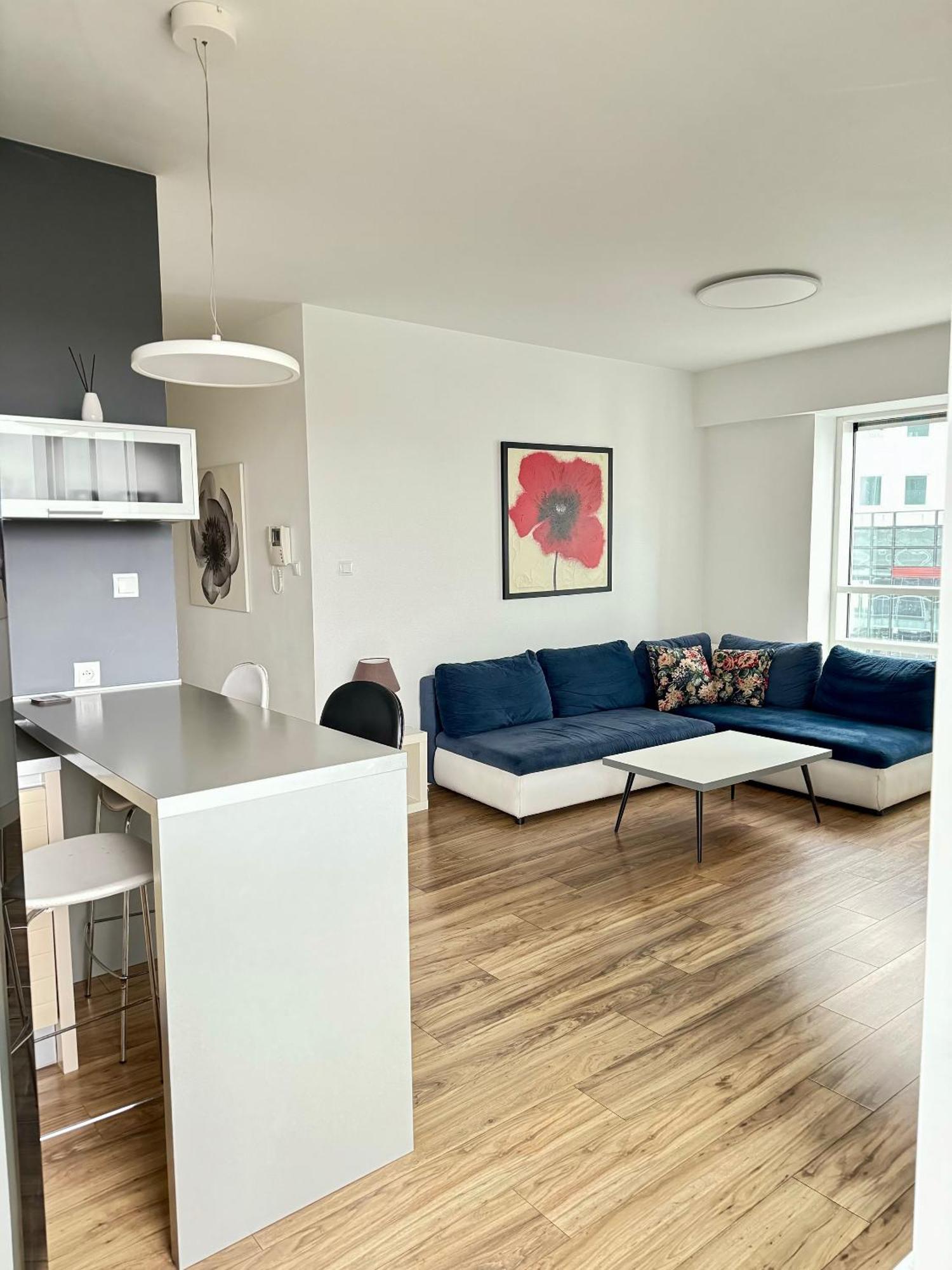 Apartamenty Towarowa Poznan Bagian luar foto