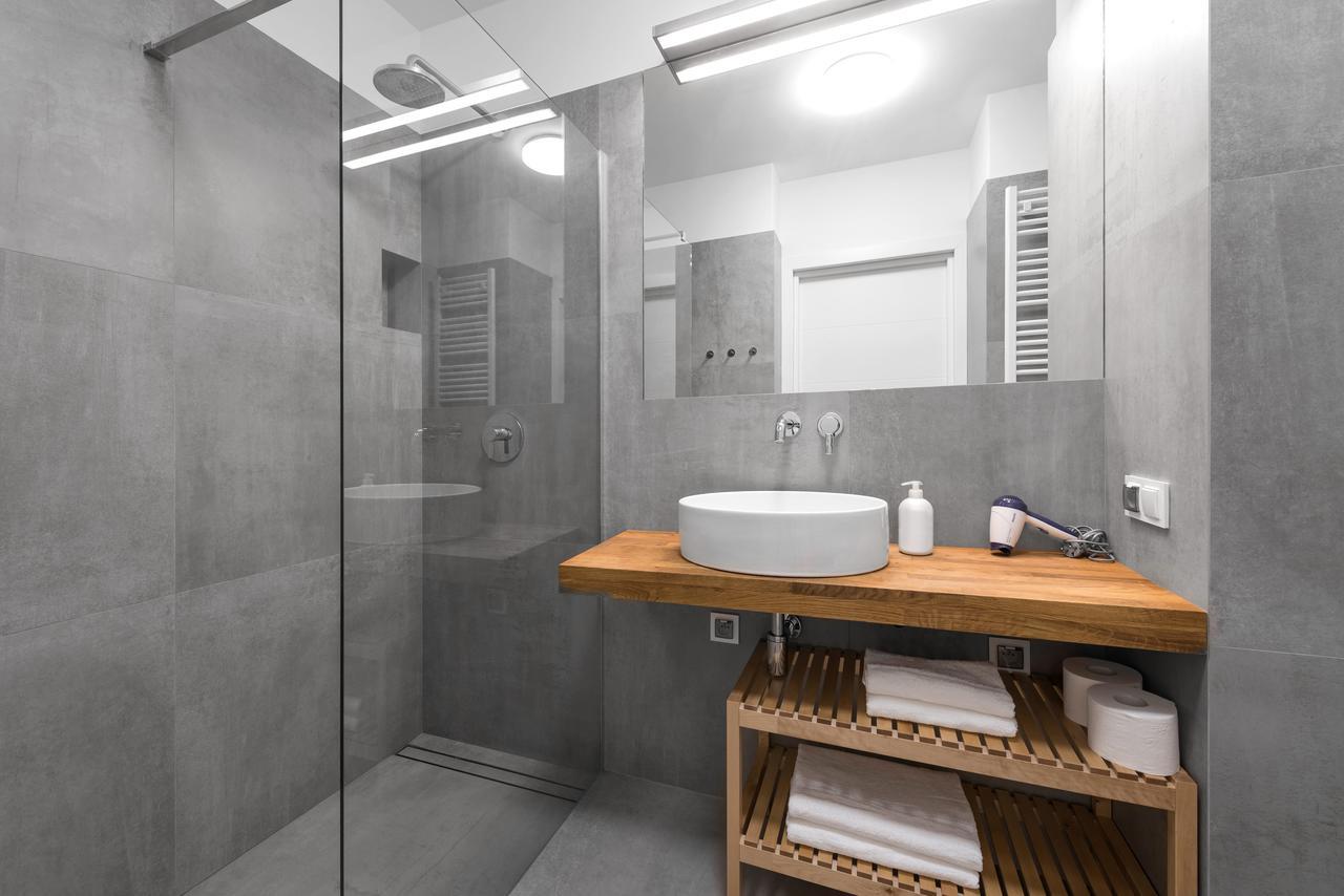 Apartamenty Towarowa Poznan Bagian luar foto