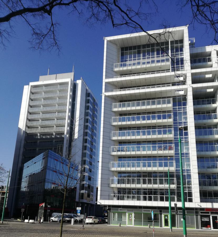 Apartamenty Towarowa Poznan Bagian luar foto
